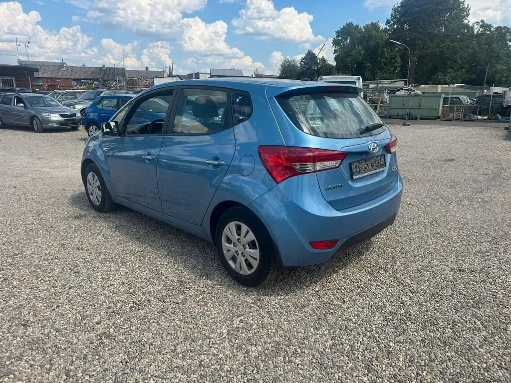 Gebraucht Hyundai ix20 Classic 90 PS (66 kW) 2013 Blau Kleinwagen