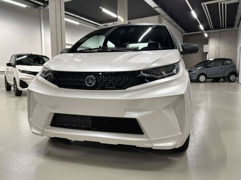 Perlmuttweiß Gebraucht 2024 Aixam Crossline Pack | 16.390 € (Fairer Preis) - Bild 1/4