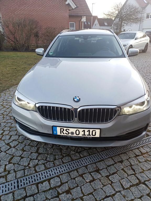Gebraucht BMW 520 190 PS (139 kW) 2019 Silber Kombi