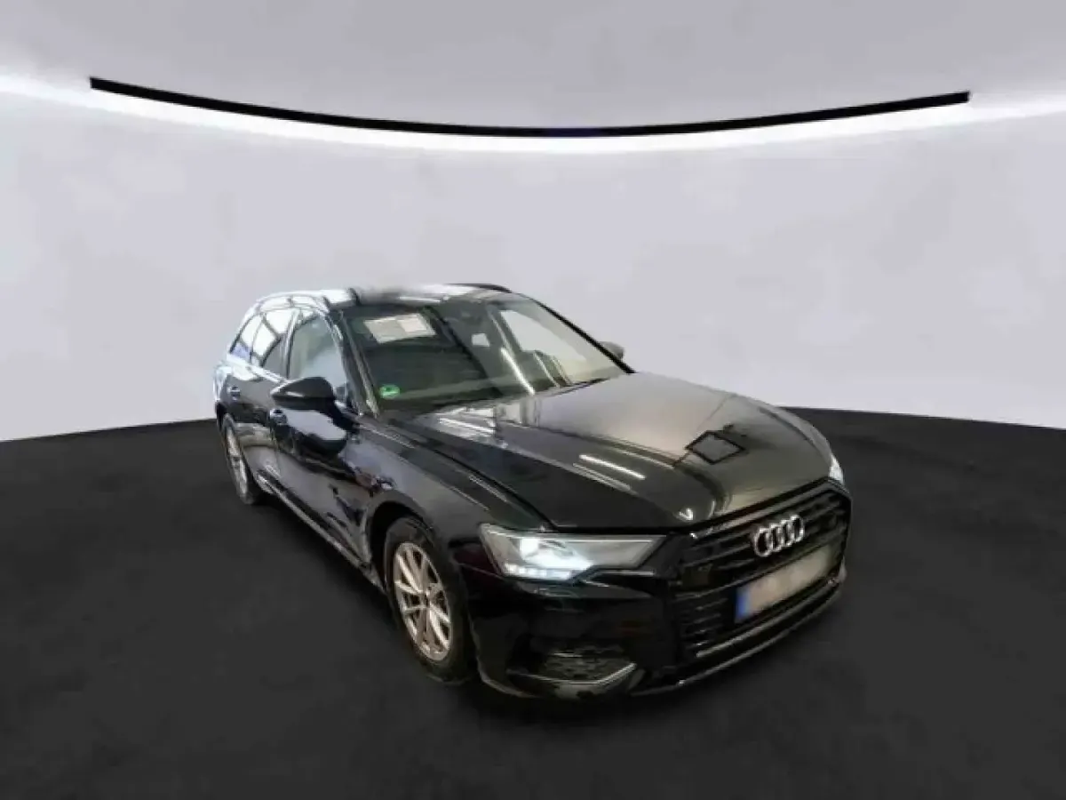 Gebraucht Audi A6 Sport 265 PS (194 kW) 2022 Mythosschwarz metallic Kombi