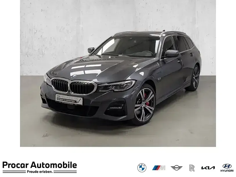 Gebraucht BMW 330e M Sport 252 PS (185 kW) 2022 Kombi