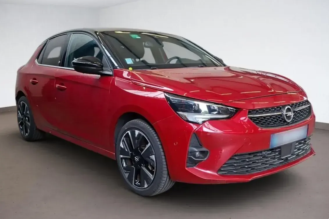 Gebraucht Opel Corsa-e 100 kW (136 PS) 2023 Karbon schwarz met. Kleinwagen