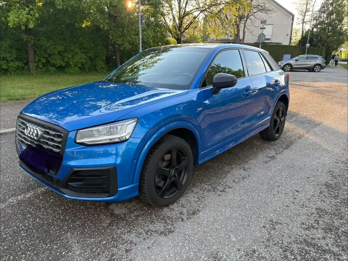 Gebraucht Audi Q2 Design 190 PS (139 kW) 2017 Blau SUV