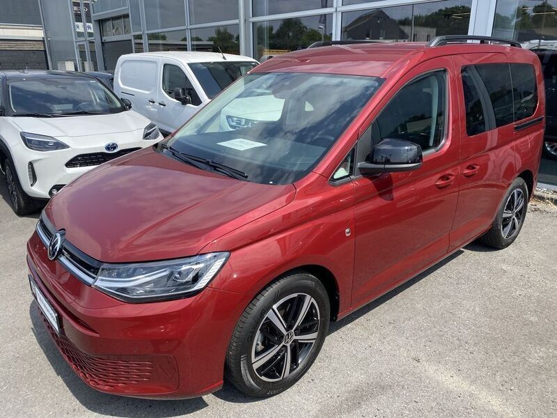 Fortanarot metallic Gebraucht 2023 VW Caddy Life Van / Kleinbus | 28.989 € (Superpreis) - Bild 1/4