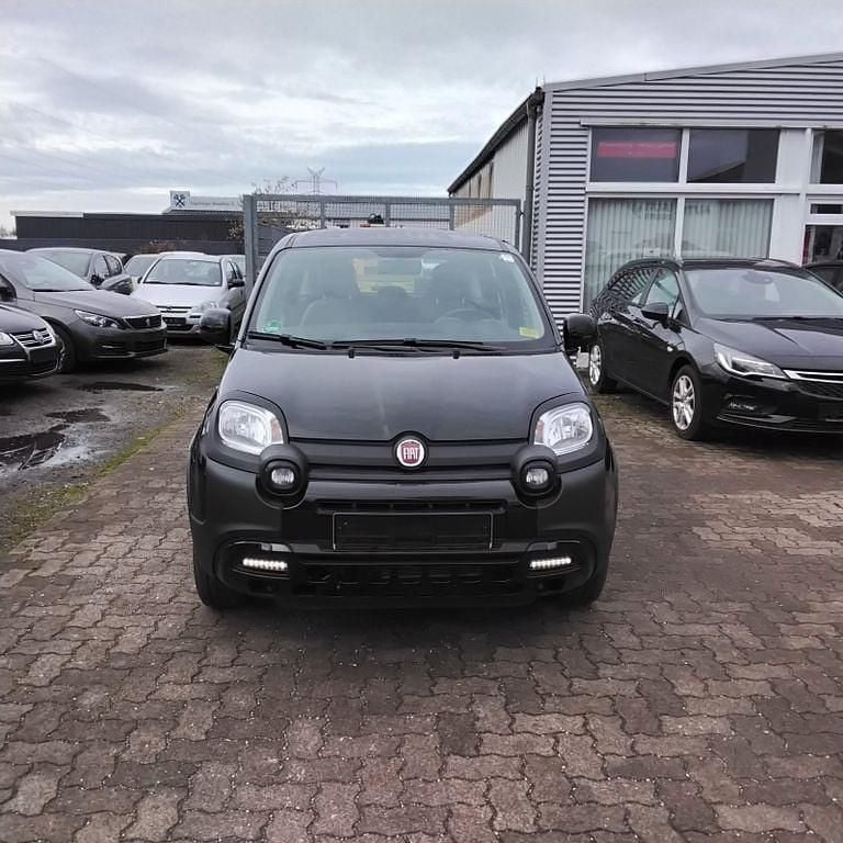 Gebraucht Fiat Panda 69 PS (50 kW) 2023 Schwarz Limousine