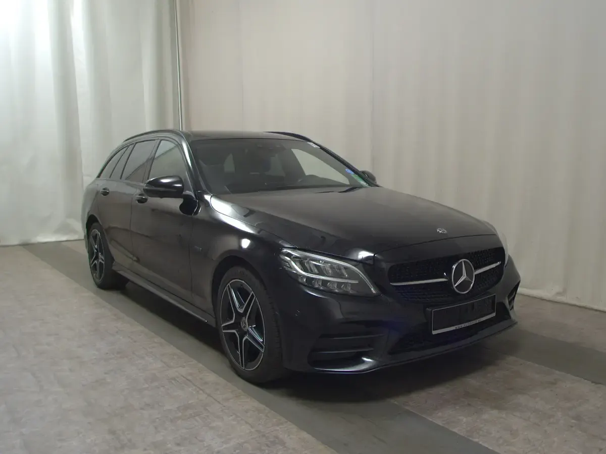 Gebraucht Mercedes C300 AMG line 194 PS (142 kW) 2021 Schwarz