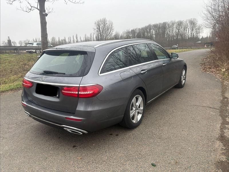 Gebraucht Mercedes E200 150 PS (110 kW) 2017 Silber Kombi