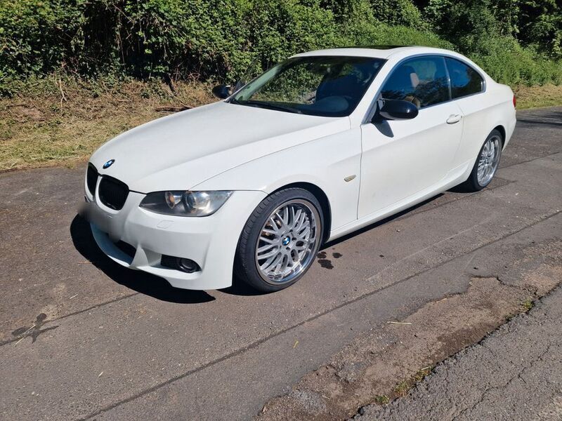 Weiß Gebraucht 2008 BMW 325 Performance Coupé | 8.500 € (Fairer Preis) - Bild 1/4