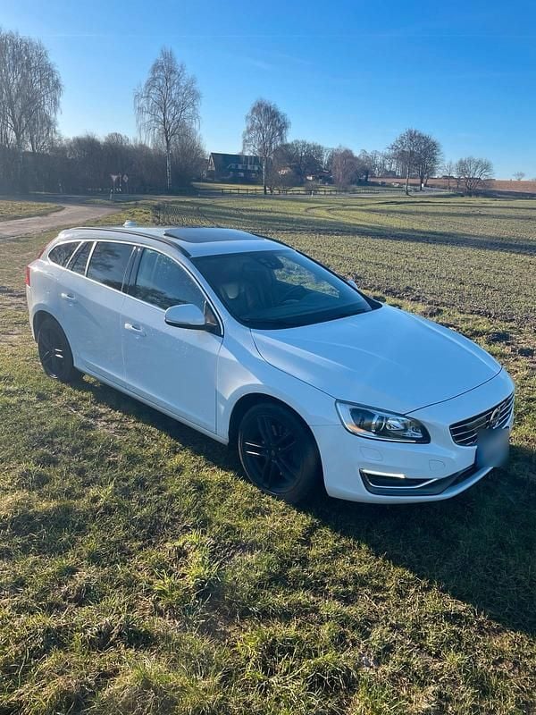Gebraucht Volvo V60 215 PS (158 kW) 2014 Weiß Kombi