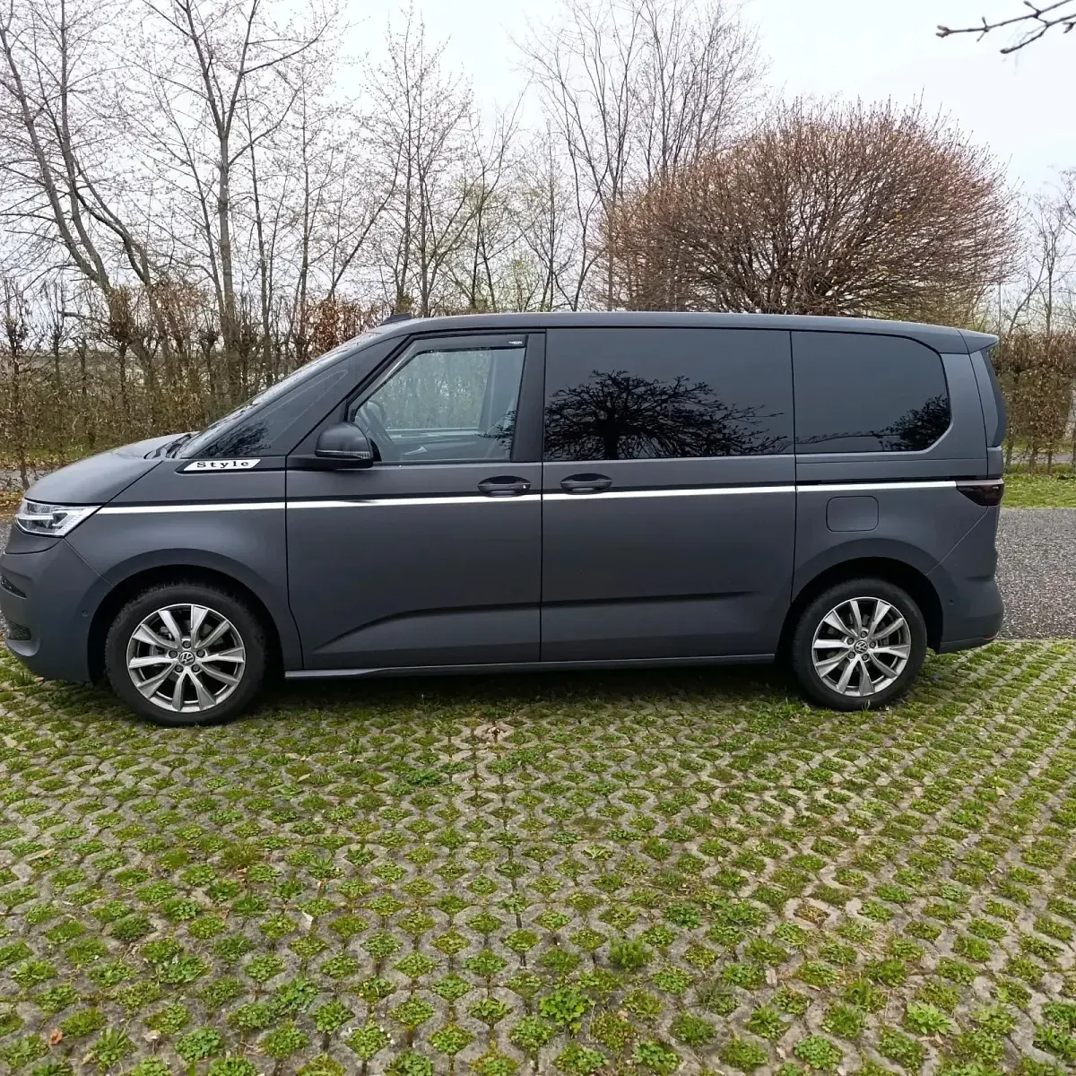 Usata VW Multivan Style 150 CV (110 kW) 2022 Grigio Monovolume