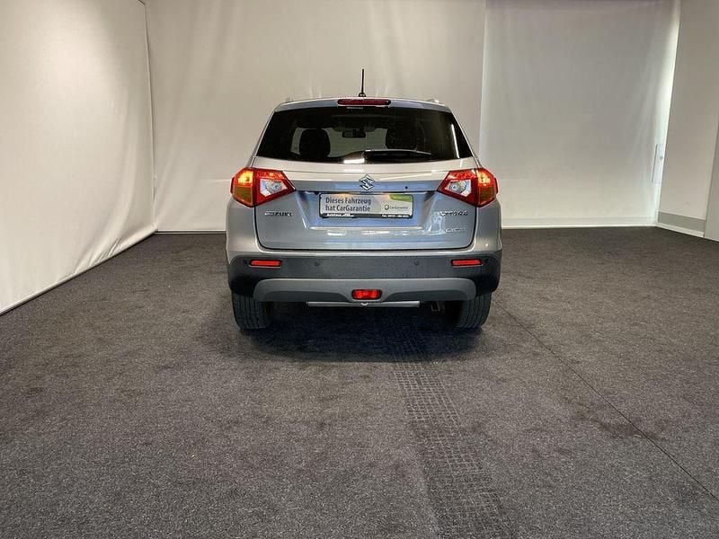 Gebraucht Suzuki Vitara 120 PS (88 kW) 2017 Grau SUV