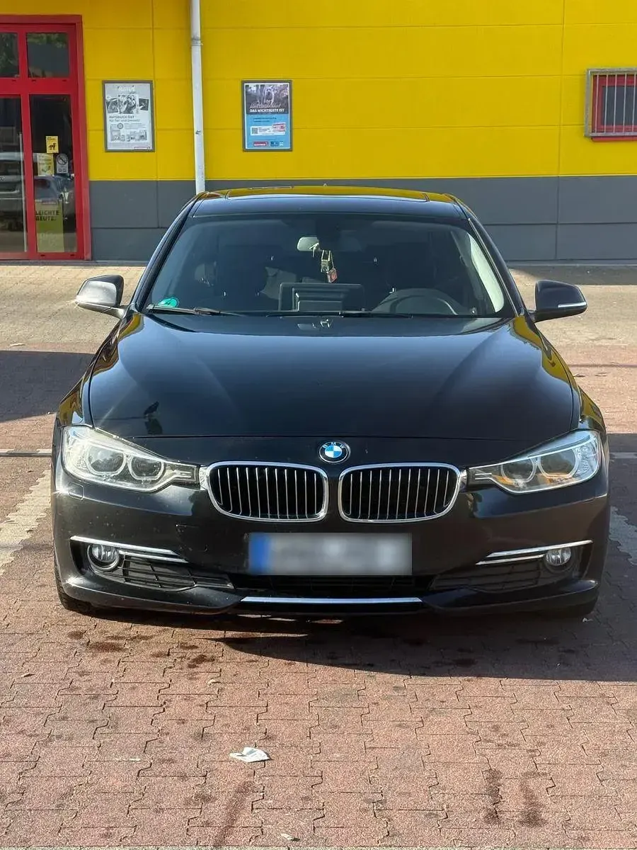 Gebraucht BMW 320 Luxury Line 184 PS (135 kW) 2012 Schwarz Limousine