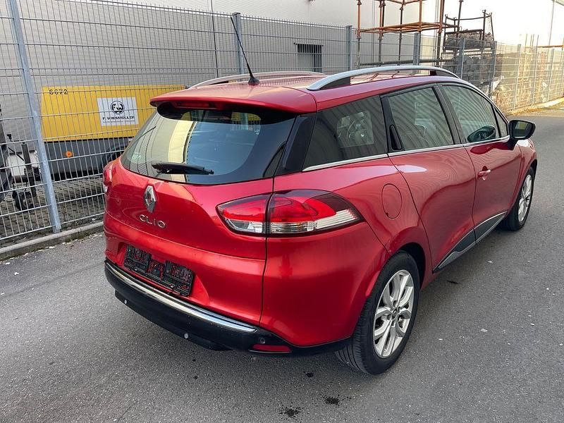 Gebraucht Renault Clio IV Intens 90 PS (66 kW) 2018 Rot Limousine
