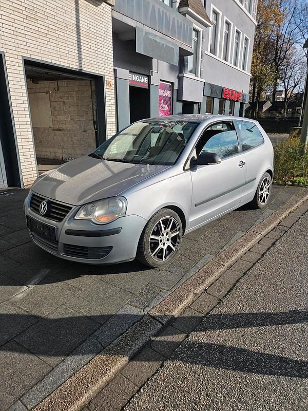 Silber Gebraucht 2008 VW Polo Limousine | 1.799 € (Superpreis) - Bild 1/4