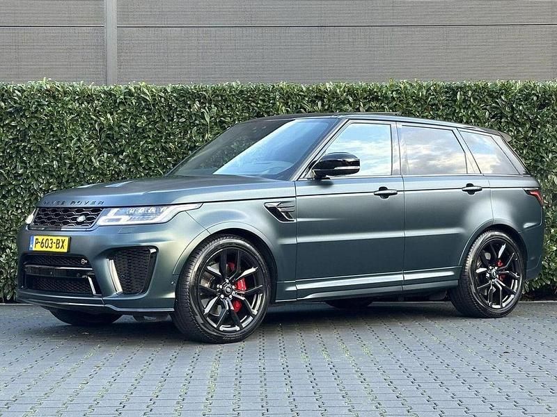 Grün Gebraucht 2021 Land Rover Range Rover Sport SVR SUV | 77.950 € (Etwas zu teuer) - Bild 1/4