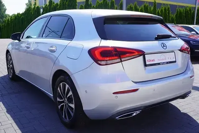 Gebraucht Mercedes A180 136 PS (100 kW) 2021 Silber Limousine