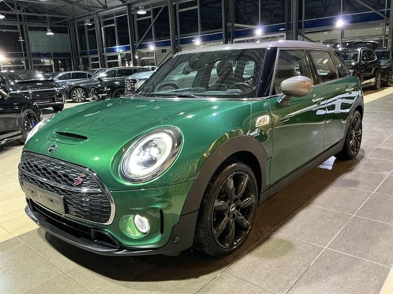 Grün british racing green iv metallic (metallic) Gebraucht 2021 Mini Cooper SD Clubman Kombi | 21.440 € (Fairer Preis) - Bild 1/4