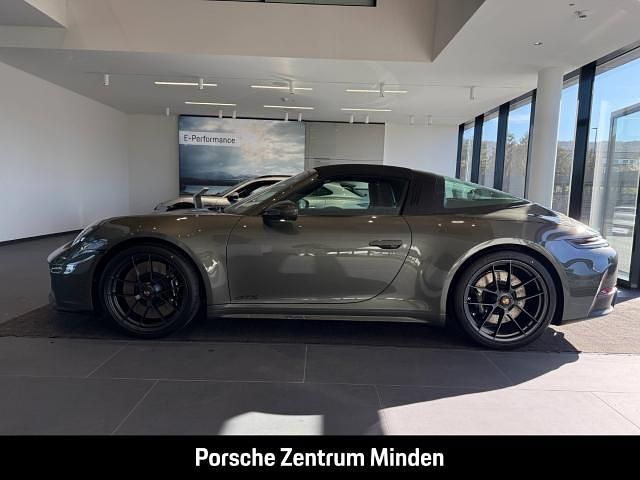 Neu Porsche 992 541 PS (397 kW) 2026 Gruen Coupé