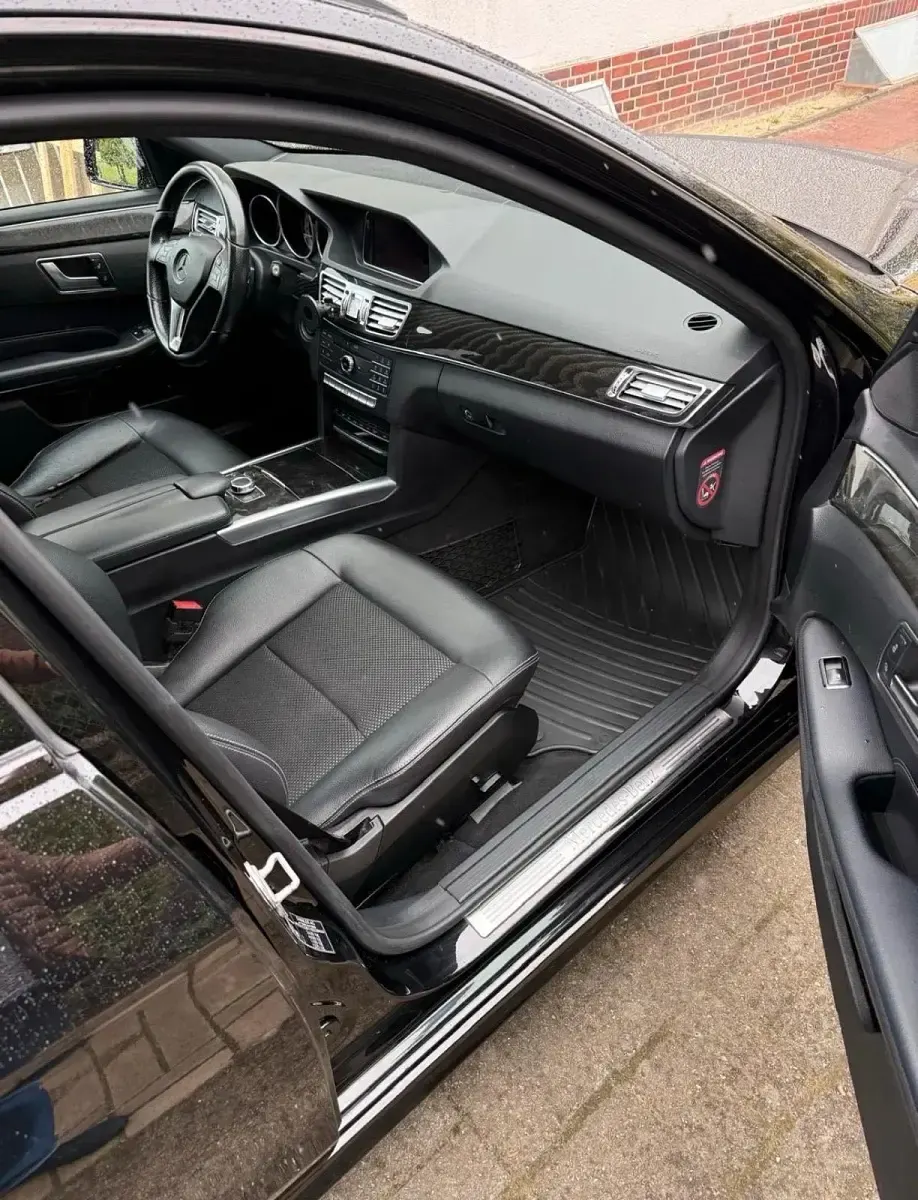 Gebraucht Mercedes E220 Edition 170 PS (125 kW) 2016 Schwarz Kombi