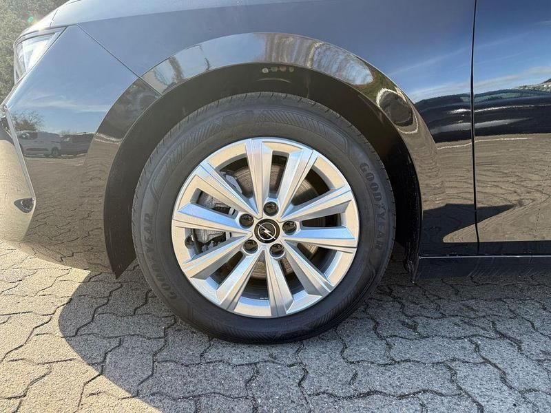 Neu Opel Astra Edition 131 PS (96 kW) 2026 Schwarz Kombi