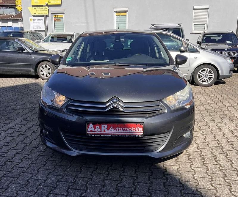 Gebraucht Citroën C4 SELECTION 111 PS (81 kW) 2012 Grau shark/metallic klarlack Kleinwagen