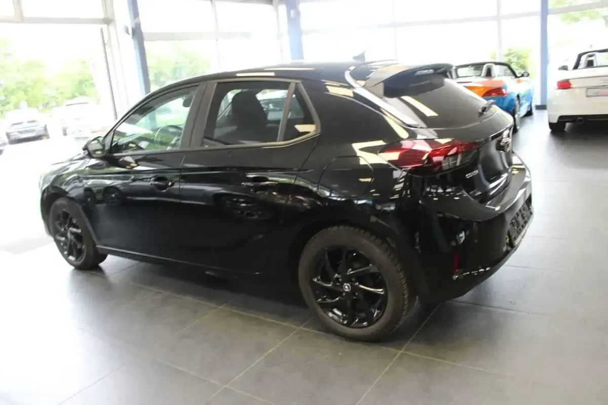 Usado Opel Corsa Edition 75 HP (55 kW) 2020 Preto Citadino