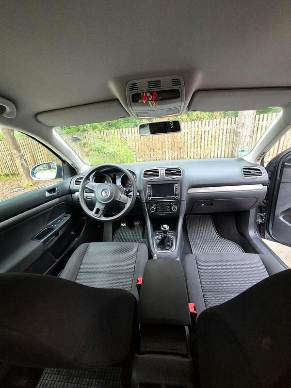 Grau Gebraucht 2012 VW Golf VI Kombi | 5.400 € (Fairer Preis) - Bild 1/4