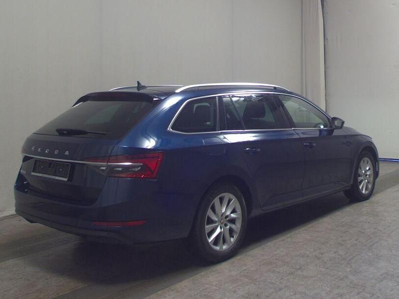 Gebraucht Skoda Superb Style 150 PS (110 kW) 2020 Blau Kombi