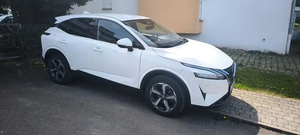 Gebraucht Nissan Qashqai 158 PS (116 kW) 2022 Weiß SUV