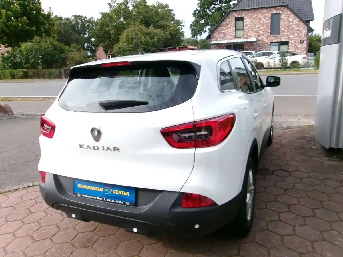 Gebraucht Renault Kadjar Life 131 PS (96 kW) 2018 Weiß SUV