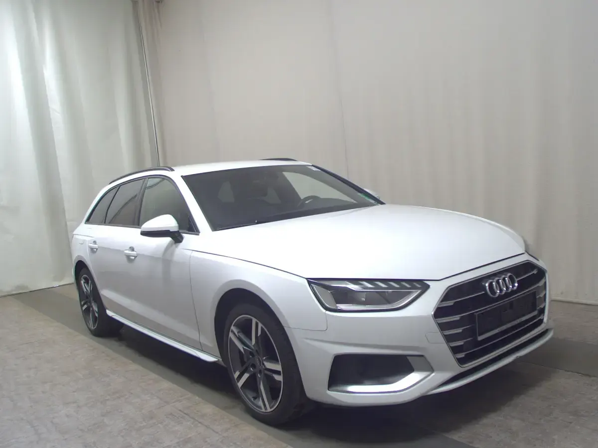Gebraucht Audi A4 S-Line 204 PS (150 kW) 2023 Weiss Kombi