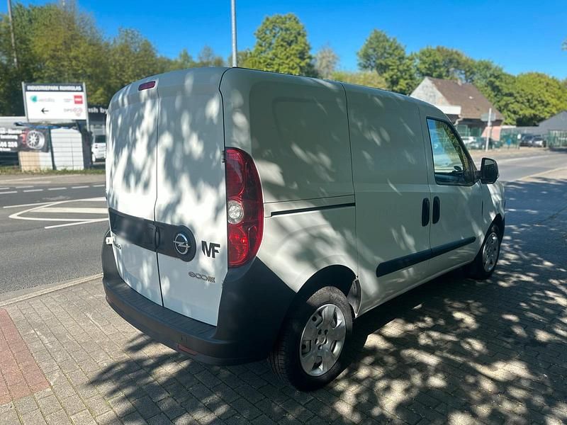 Usata Opel Combo 90 CV (66 kW) 2015 Bianco Monovolume