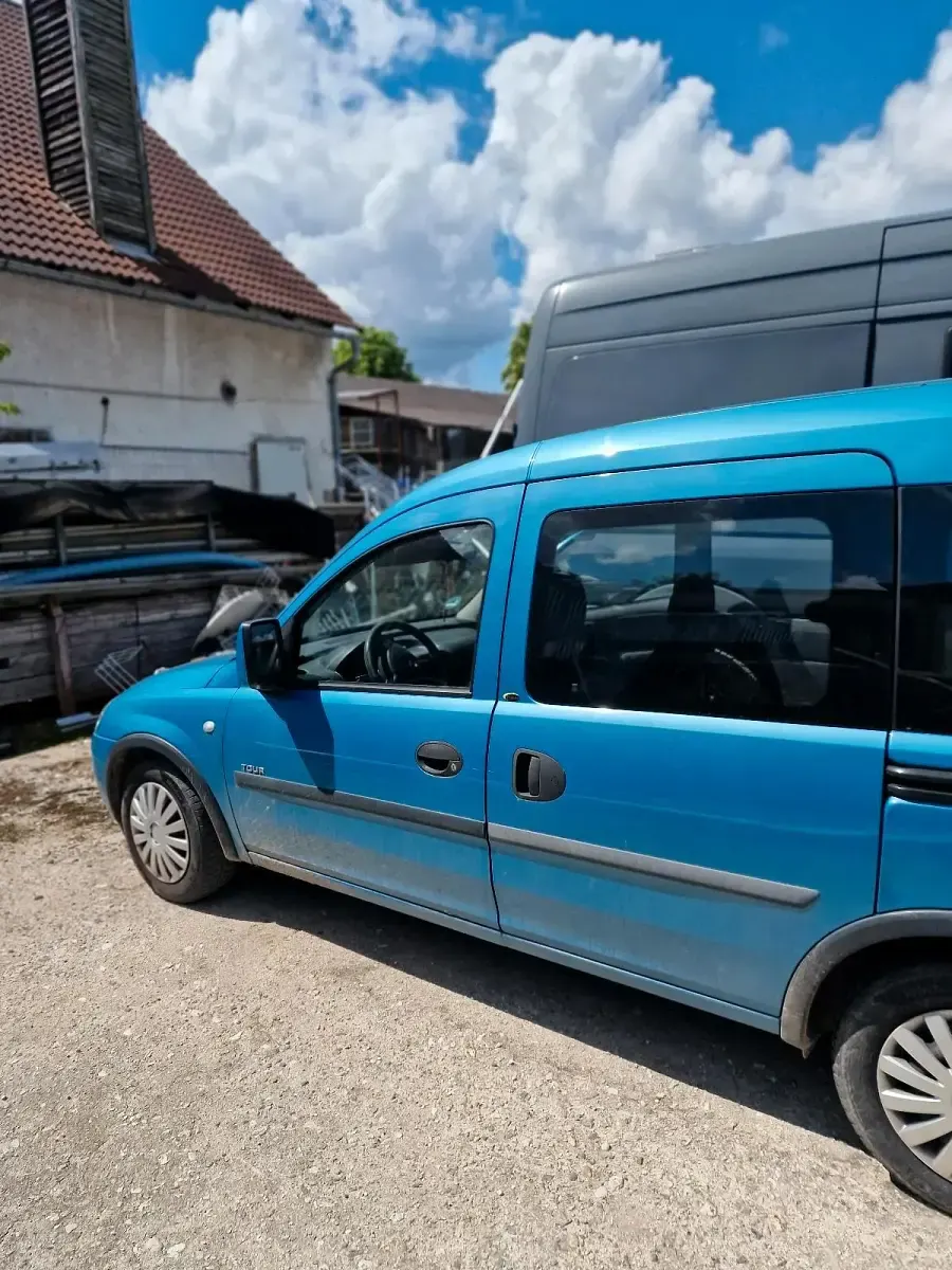 Gebraucht Opel Combo 87 PS (63 kW) 2002 Blau Van / Kleinbus