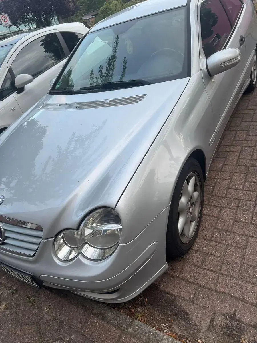 Gebraucht Mercedes C200 Classic 122 PS (89 kW) 2005 Grau Coupé