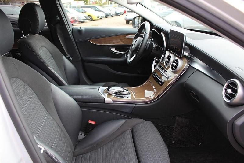 Gebraucht Mercedes C400 Exclusive 333 PS (244 kW) 2018 Silber Limousine