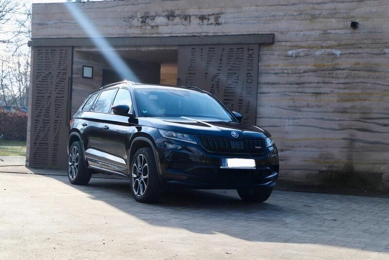 Schwarz Gebraucht 2019 Skoda Kodiaq RS SUV | 29.500 € (Guter Preis) - Bild 1/4