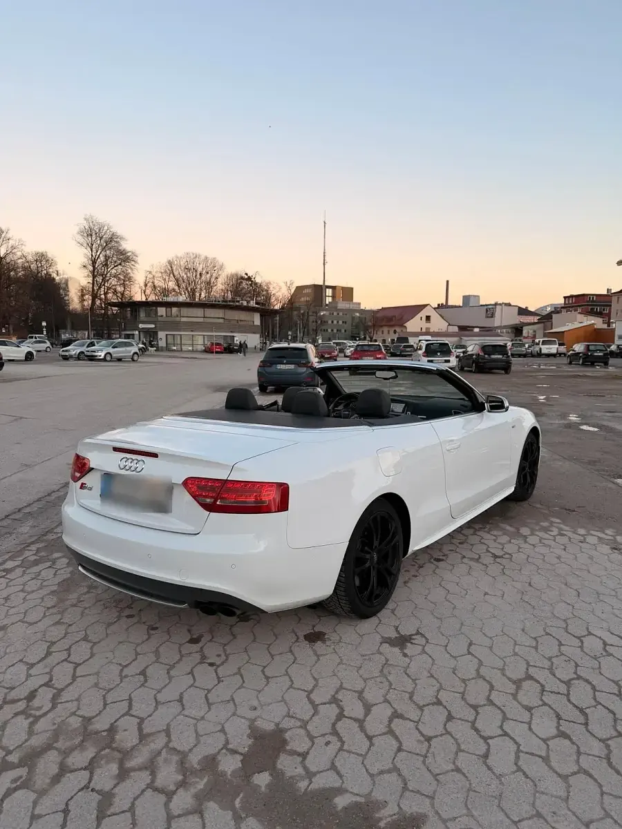 Gebraucht Audi Cabriolet Comfort 333 PS (244 kW) 2010 Weiß Cabrio