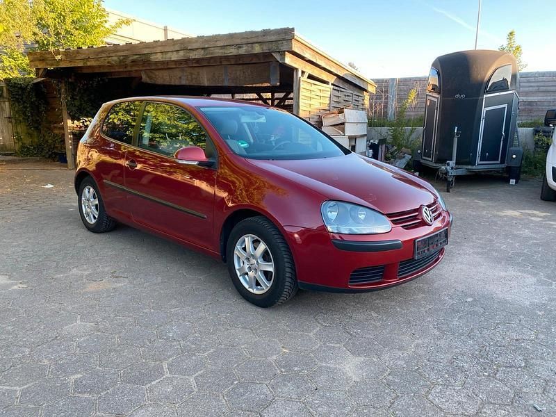 Rot Gebraucht 2005 VW Golf V Coupé | 2.700 € (Fairer Preis) - Bild 1/4