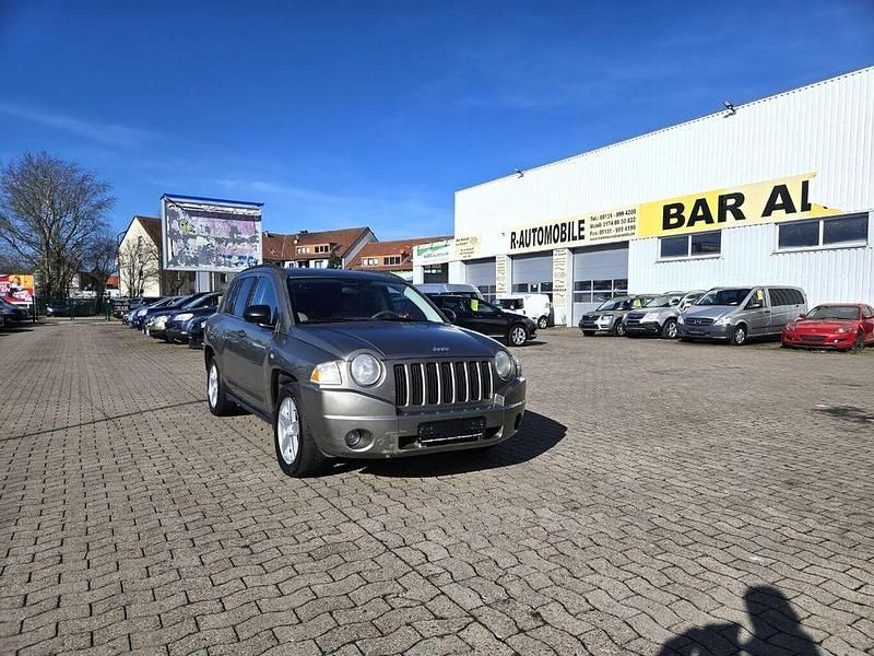 Gebraucht Jeep Compass Sport 170 PS (125 kW) 2008 Grau SUV