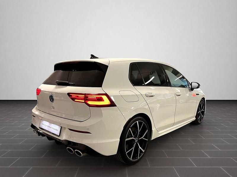 Gebraucht VW Golf VIII R 320 PS (235 kW) 2021 Pure white Limousine