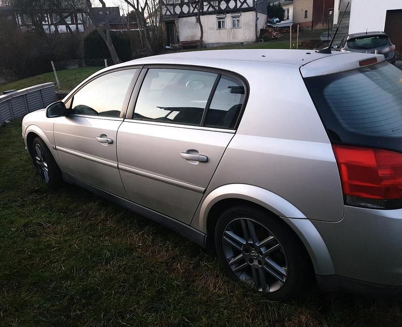 Gebraucht Opel Signum 155 PS (114 kW) 2005 Silber Kleinwagen