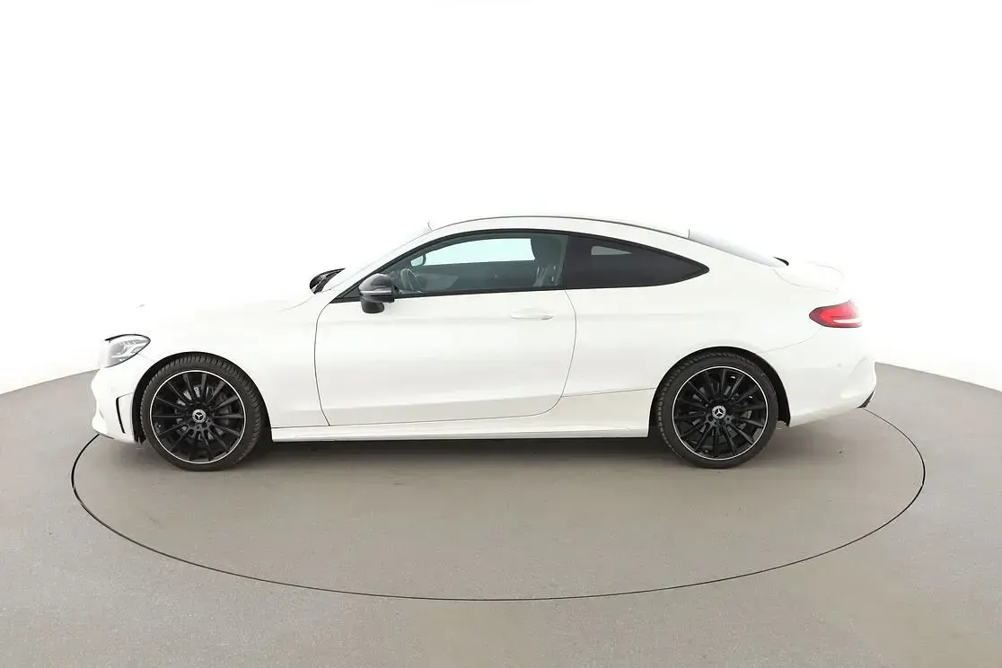 Gebraucht Mercedes C180 AMG line 2021 Weiß Coupé