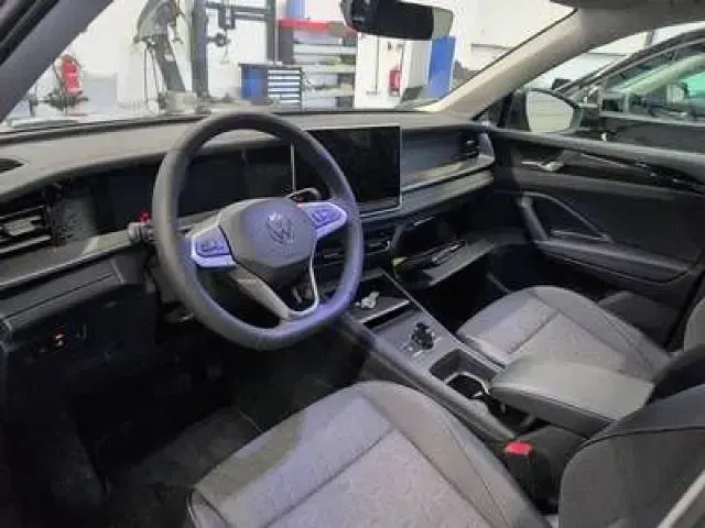 Gebraucht VW Tayron Life 150 PS (110 kW) 2025 Delfingrau metallic SUV