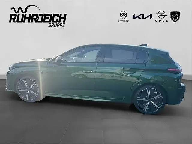Gebraucht Peugeot 308 GT 131 PS (96 kW) 2023 Gruen Limousine