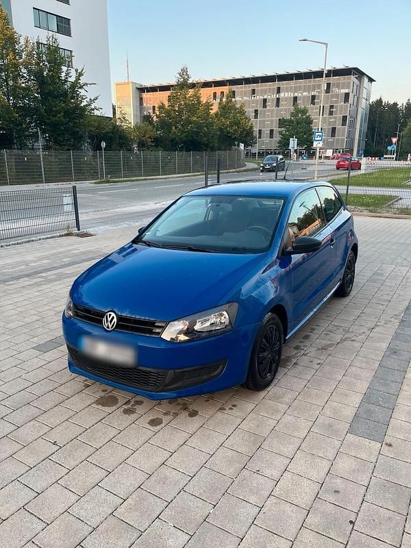 Blau Gebraucht 2012 VW Polo Trendline Kleinwagen | 2.500 € (Superpreis) - Bild 1/4