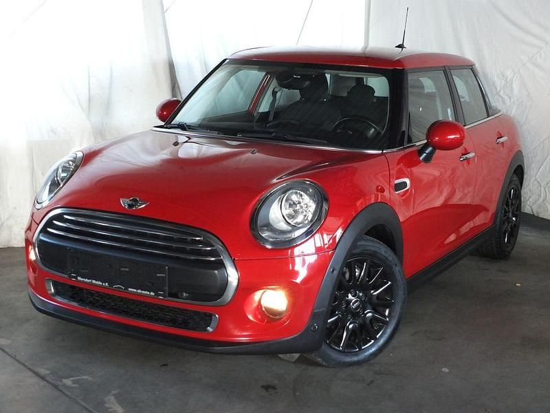 Usata Mini ONE 102 CV (75 kW) 2015 Rosso Utilitaria