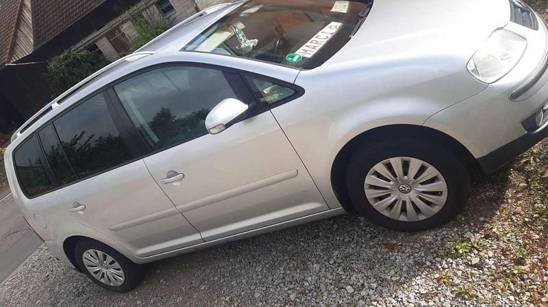 Gebraucht 2004 VW Touran Van / Kleinbus | 710 € (Superpreis) - Bild 1/3