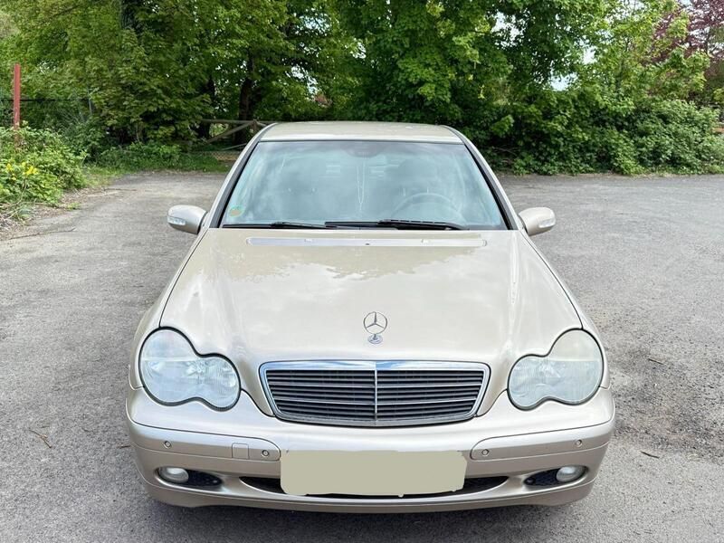 Gold Gebraucht 2003 Mercedes C180 Limousine | 2.100 € (Fairer Preis) - Bild 1/4