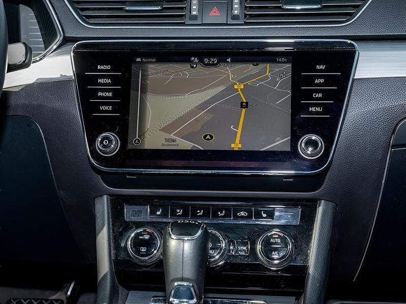 Gebraucht Skoda Superb 218 PS (160 kW) 2021 Schwarz Limousine