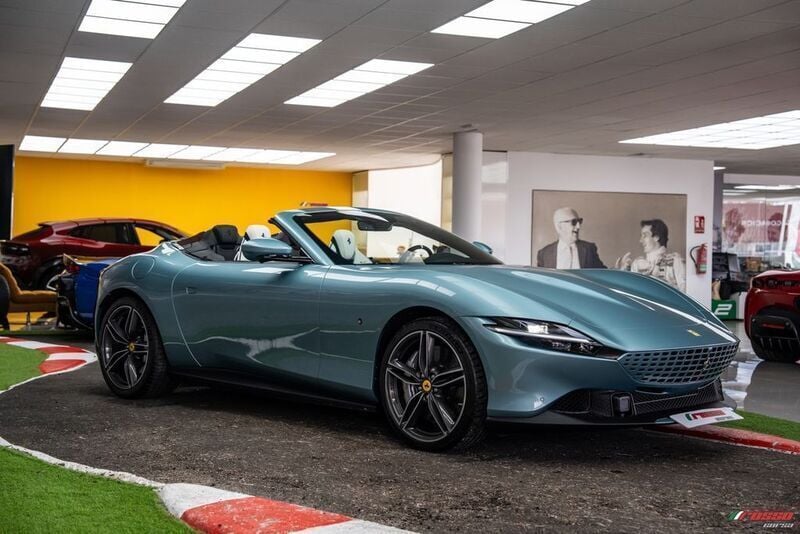 Second-hand Ferrari Roma 843 CP (620 kW) 2024 Albastru Coupe